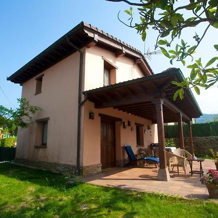 Villa Isabel Pilona Luaran gambar